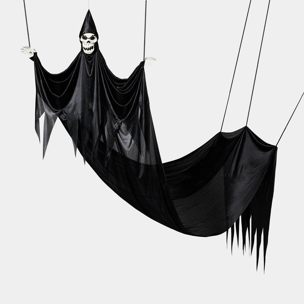 XL Flowing Ghoul Halloween Scene Prop - Hyde & EEK! Boutique